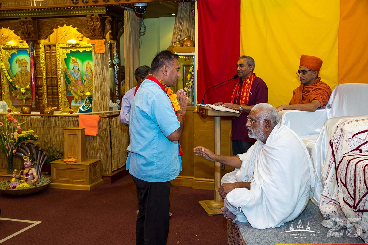 211A4055 copy - ©1987-2017 SKS Swaminarayan Temple East London